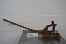 The Ern Lake Morris car jack